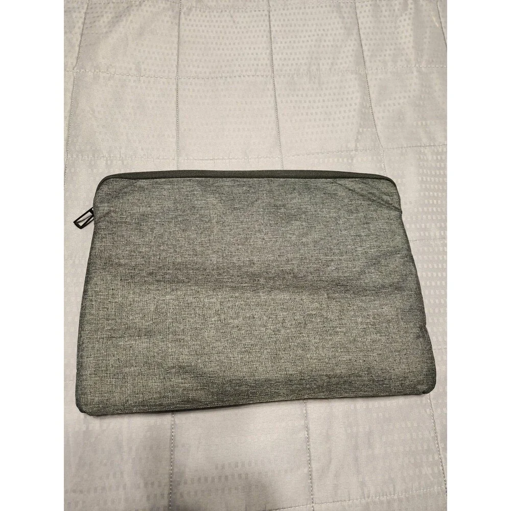 Acer Laptop Sleeve Gray Padded Zippered Carrying Bag 15.6 Inch (FVS028046)
